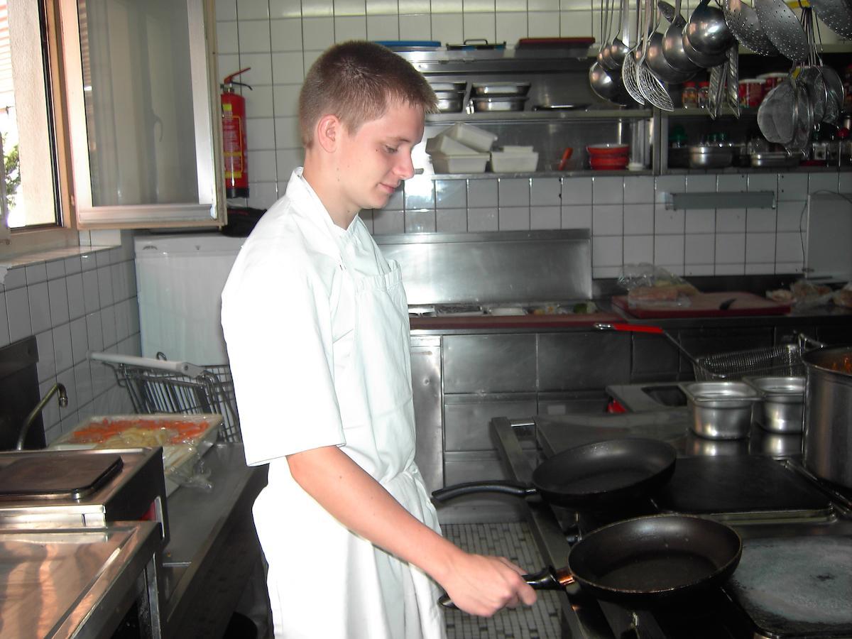 Hotel Restaurant Klosterli Pieterlen Dış mekan fotoğraf